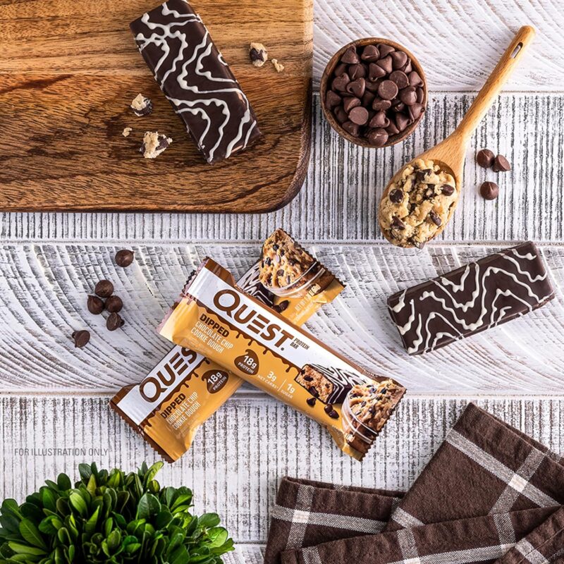 QUEST BARS DIPPED CHOCOLATE CHIP COOKIE DOUGH 4
